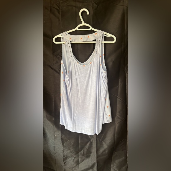 Light blue top with orange slices - Picture 1 of 2